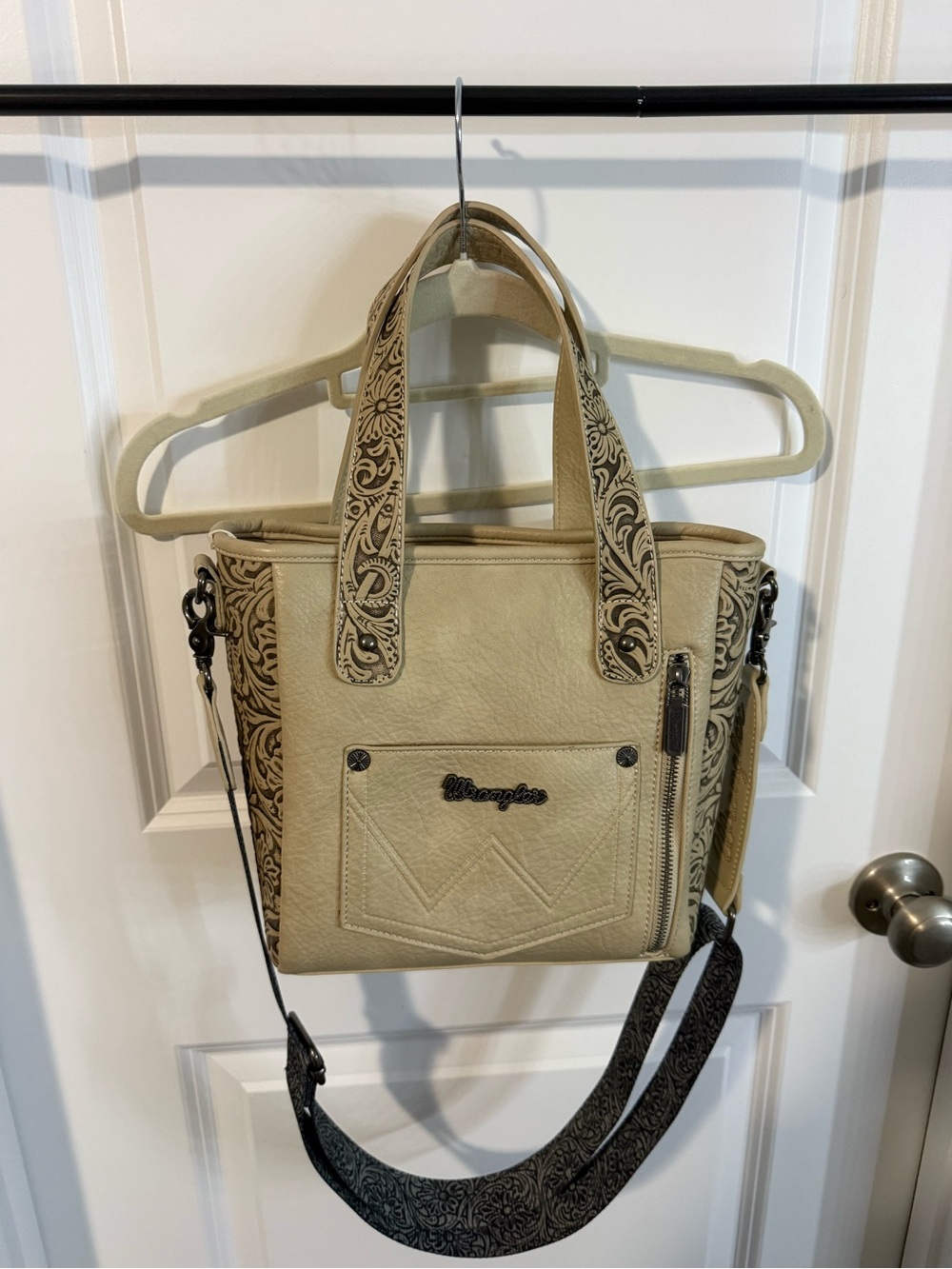 Wrangler Tan, White & Turquoise Cowhide Fringe Shoulder Bag - Picture 4 of 5